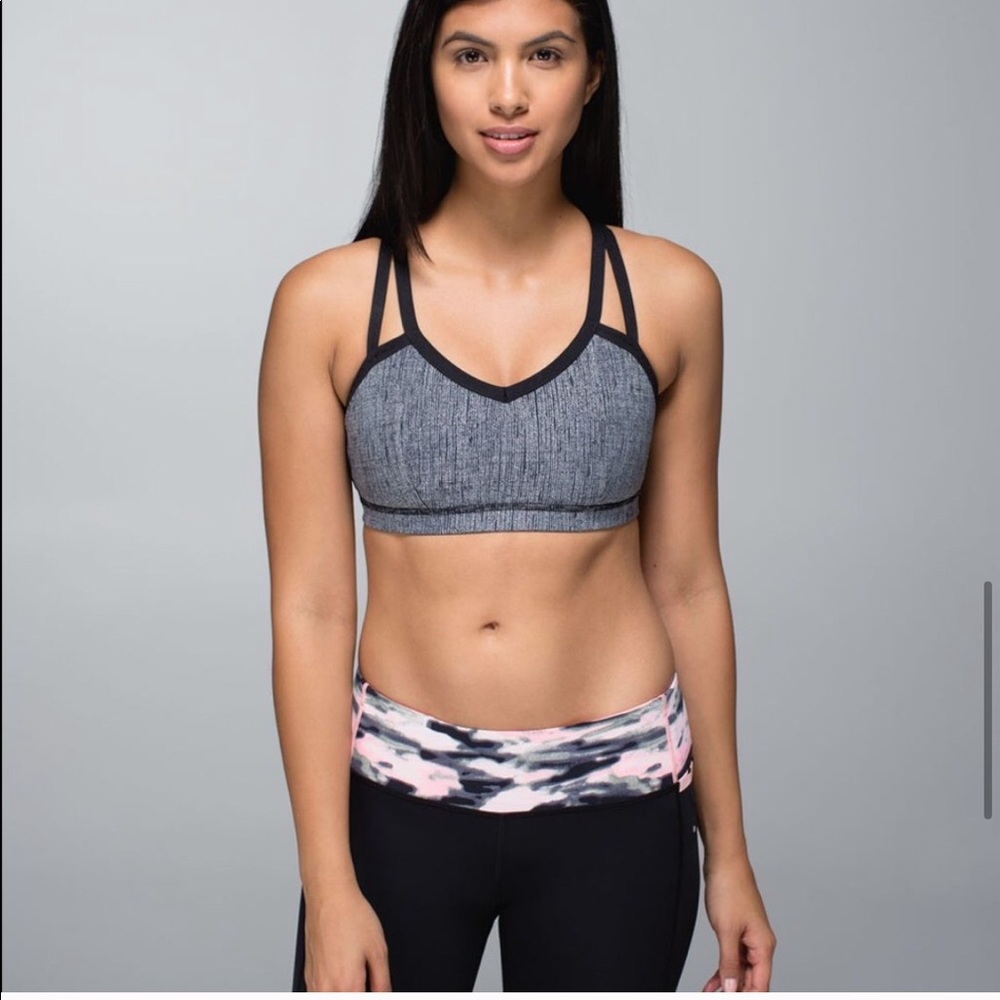 Lululemon water bound bra, size 6